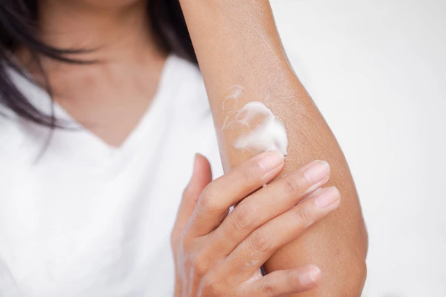 5 Rekomendasi Handbody Terbaik untuk Kulit Kering: Aman, Melembapkan, dan Efektif