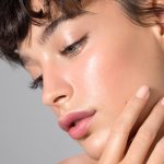 Ingin Wajah Glowing Maksimal? Ikuti Cara Praktis Dapatkan Glass Skin Ini!