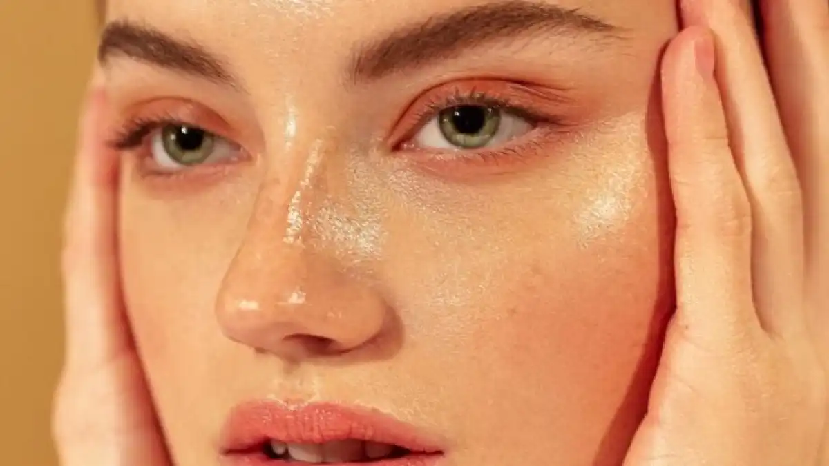 Bukan Gen, Tapi Kebiasaan: Cegah Kulit Berminyak dengan Langkah Simpel Ini