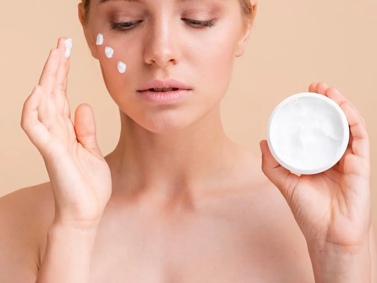 Kulit Lebih Cerah dan Lembap? Ini Alasan Moisturizer Mewah Layak Dicoba