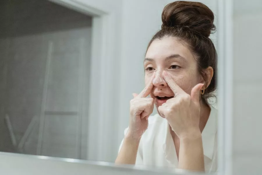 Hati-Hati! 5 Kesalahan Umum Saat Cuci Wajah yang Bisa Bikin Kulit Rusak