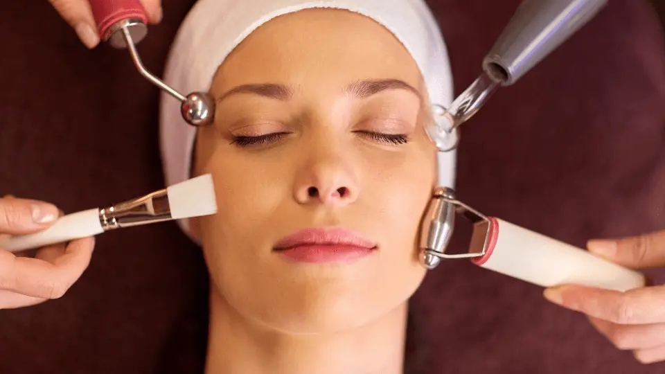 Rahasia Kulit Bening ala Perawatan Crystal Skin, Cerah dalam Sekali Treatment!