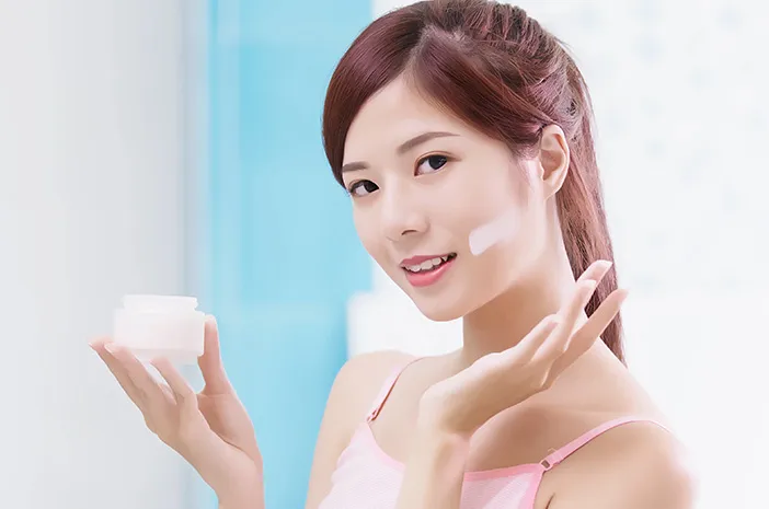 Rahasia Kulit Sehat dan Glowing: Kenali Manfaat Moisturizer Mewah untuk Wajah