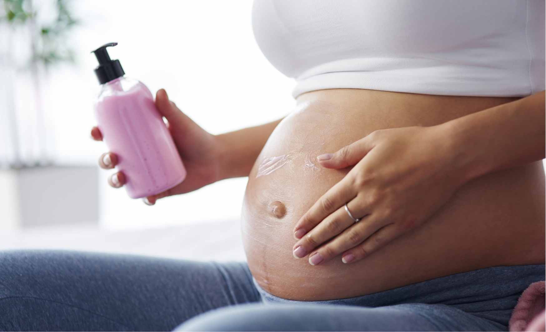 Ibu Hamil Wajib Tahu! Begini Cara Memilih Skincare yang Aman Menurut Dokter