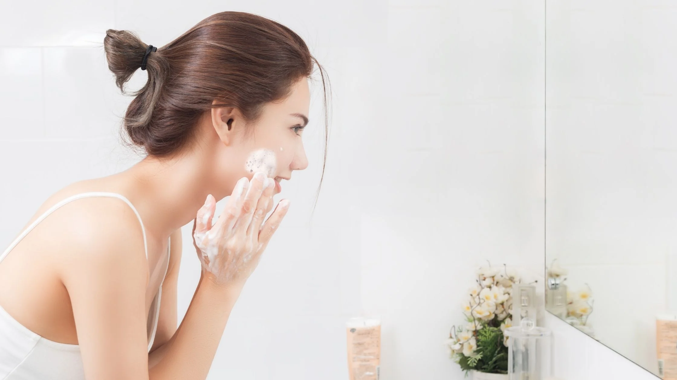 Gluconolactone: Rahasia Lembut Eksfoliasi untuk Kulit Sensitif