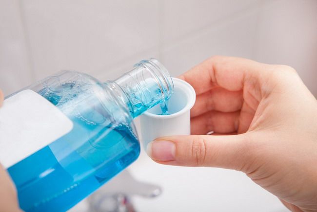 Lebih dari Sekadar Atasi Bau Mulut, Ini Manfaat Lain Obat Kumur untuk Kesehatan Mulut
