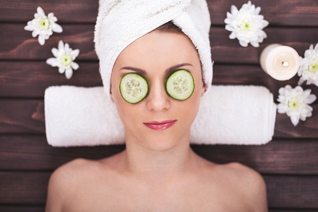 Ingin Hilangkan Mata Lelah? Ini Bahan dan Cara Membuat Masker Mata Alami di Rumah